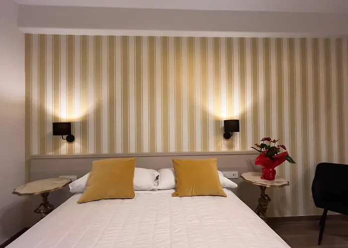 Maritza 2 ゲストハウス 4*